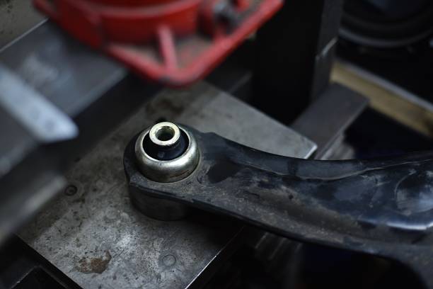 Tendenze di alleggerimento nella progettazione delle boccole del braccio di controllo