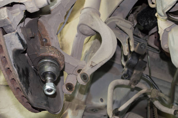 Il ruolo delle boccole del braccio di controllo nella distribuzione dell'angolo di rollio e della rigidità di rollio