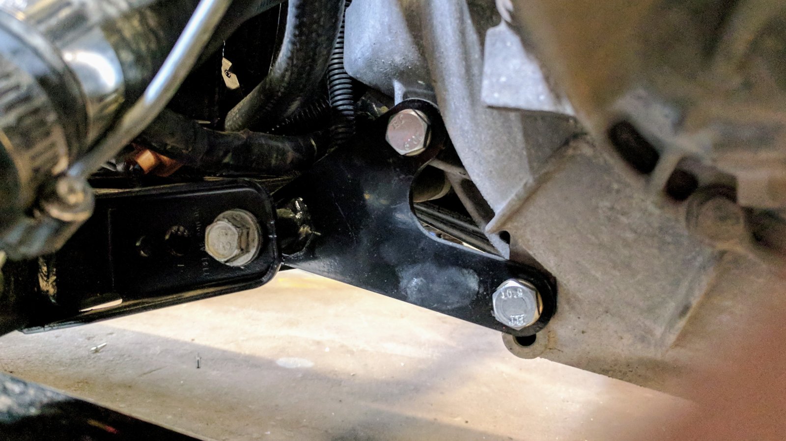 Quanto tempo è necessario per sostituire un supporto di trasmissione guasto?